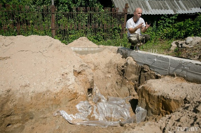 As if thrown into a hole and buried. A reader discovered a mass grave on his property - Find, Dacha, Excavations, , Longpost, , Capital