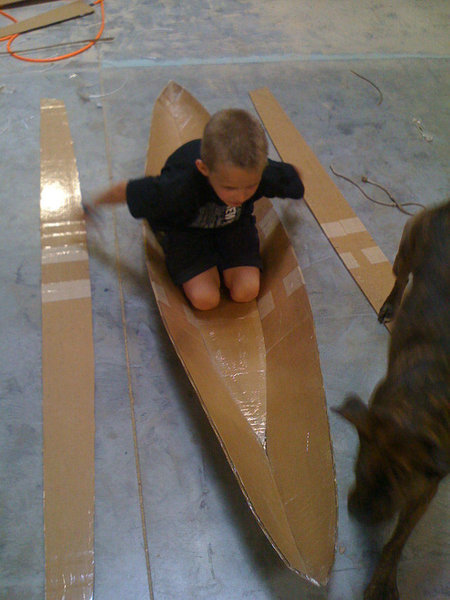 Как сделать картонную лодку для детей чтобы, скотчем, картон, размером, детали, каноэ, внимание, своих, Чтобы, бассейне, Оклеиваем, Затем, картона, сделано, который, Обратите, лодка, детям, распечатали, упаковки