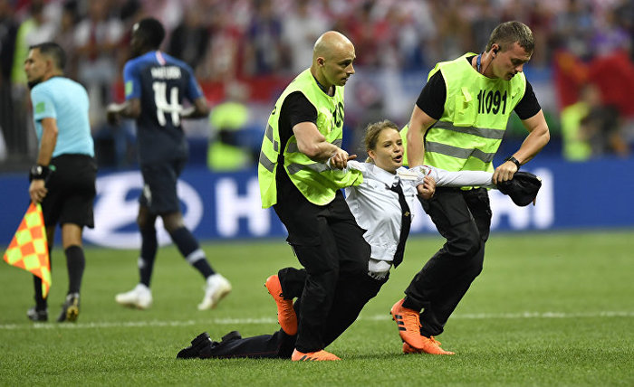 �������� ������, �� ����������� ��������. "������� ��� �����!"-���������� �������� �����������.