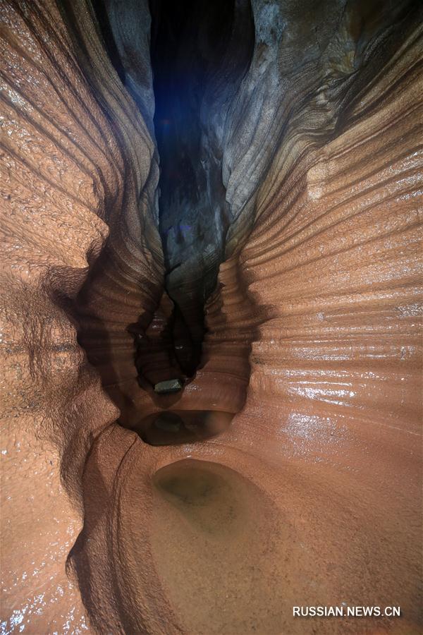 castra cave in china - China, Caves, Canyon, Longpost