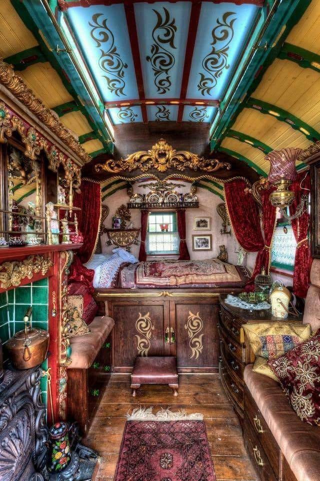 Interior of the gypsy baron's wagon (late 19th century) - Gypsies, Kibitka, 19th century, Story, The photo, Glamor