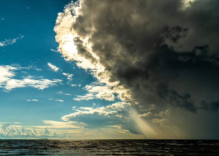 Thunderstorm over the Gulf of Finland - My, Thunderstorm, Landscape, The bay, The Gulf of Finland, The clouds, Sky, Clouds, Canon 24-70