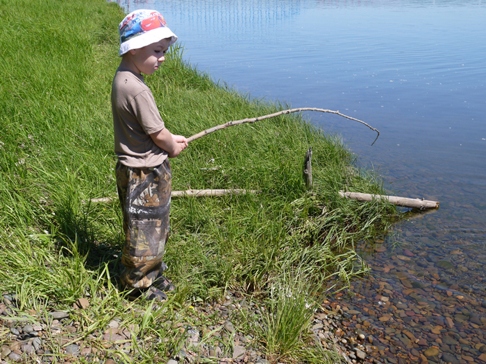 Doesn't bite... - My, River, Water, Fishing, Children, Fishermen, Doesn't peck