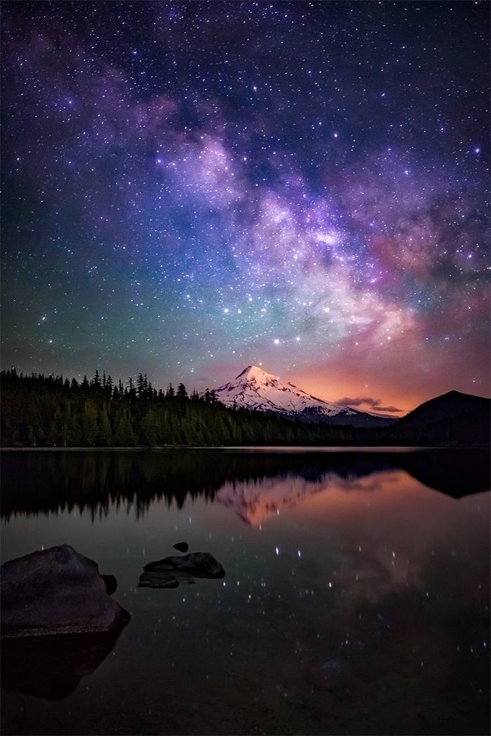 I envy the people who live in this place - The mountains, Lake, Forest, Reflection, Starry sky