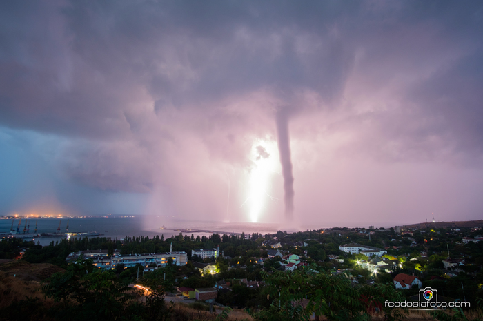Сентябрьский ветерок колышет арматуру | Пикабу