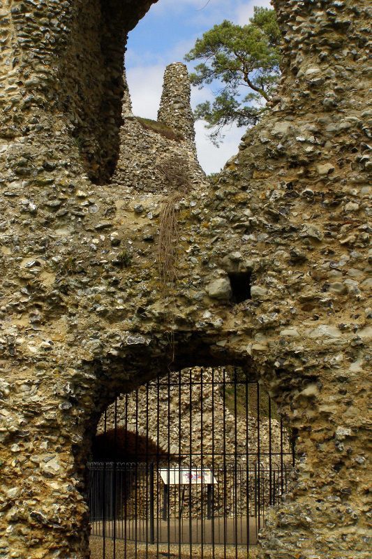 Odyham Castle - My, , , sights, , Longpost, Lock