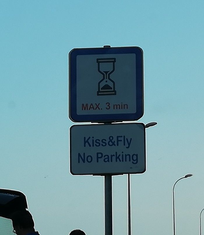 Correct road signs - My, Road sign, The airport, Kiss, Fly, Love