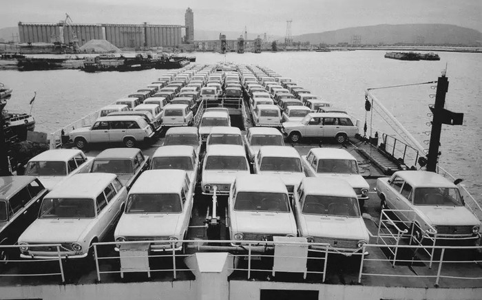 Barge-car carrier Zhiguli at the pier, 1984. - Story, Tolyatti, the USSR, Zhiguli, Ferry