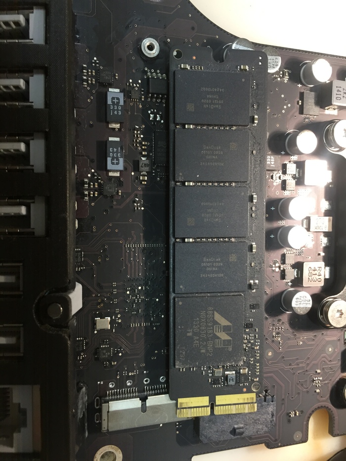 Установка родного SSD в iMac 21,5 2014 года или как Apple экономит 2 копейки на деталях Imac, SSD, Ремонт, Длиннопост, Жесткий Диск, Hdd, Ремонт ноутбуков
