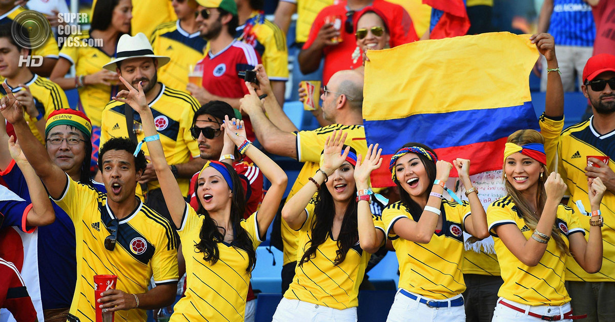 Football girls. Болельщицы ЧМ 2014 Колумбия. Болельщицы ЧМ Колумбия. Болельщицы сборной Колумбии. ЧМ 2018 Колумбия болельщица.