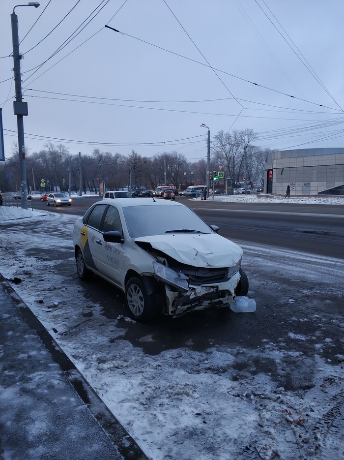 They abandoned the poor thing - Chelyabinsk, Yandex Taxi, Crash, Thrown