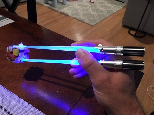 May the roll be with you - Lightsaber, Sushi, Rolls, Chinese chopsticks, The photo