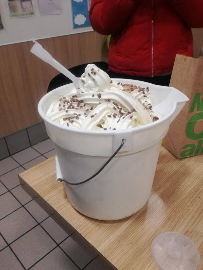 Bucket for a sweet tooth - McDonald's, , Ice cream, Food