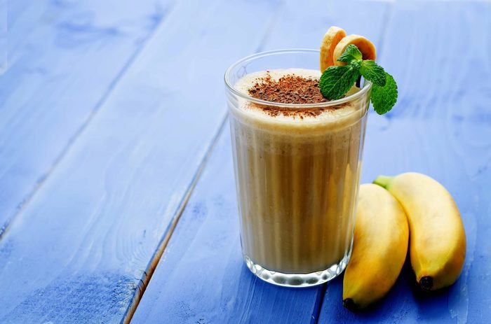 Рецепт молочного коктейля с бананом | Пикабу