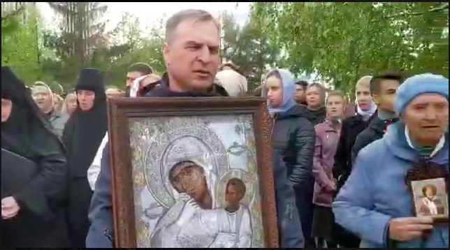 В Екатеринбурге прошел молебен в поддержку строительства храма - Храм, Екатеринбург, Длиннопост, Сквер, Строительство храма