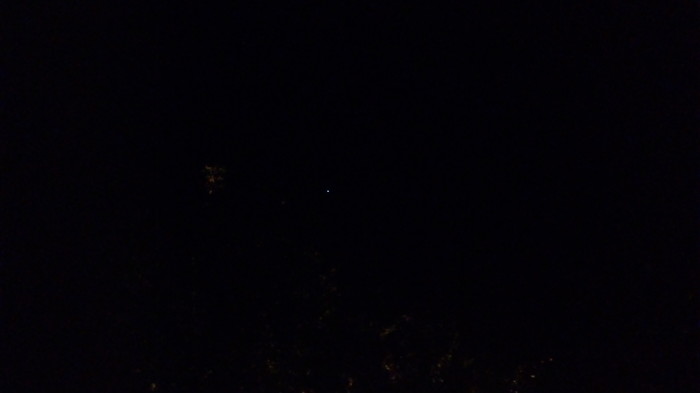 Also ISS on a mobile phone... Random photo... - My, ISS, UFO, Amateur photography