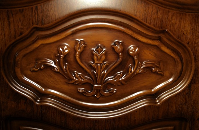 Please help me determine what kind of emblem, which furniture factory, in my opinion even Italian, I don’t know for sure - My, Help me find, Search