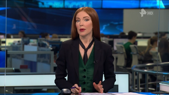 Галстук на голое тело! что скажете?