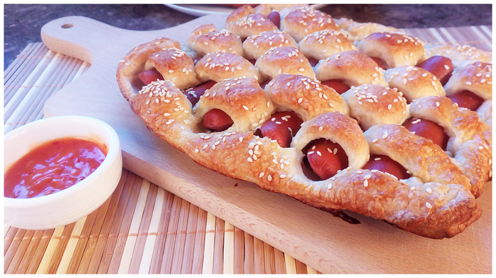 Beautiful Serving of Sausages in Puff Pastry. - My, Sausages, Sausage in dough, Bakery products, , Video, Cooking