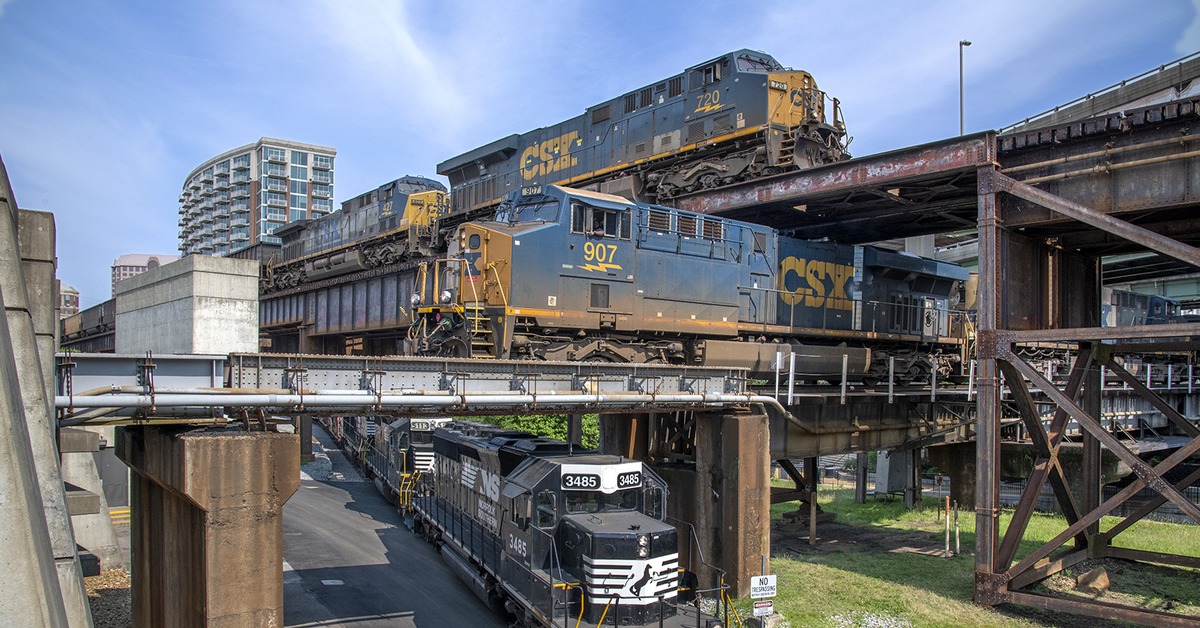 Жд компания. Норфолк Вирджиния железная дорога. EMD sd40. Железная дорога Балтимор Огайо тепловозы. Norfolk Southern 8099.