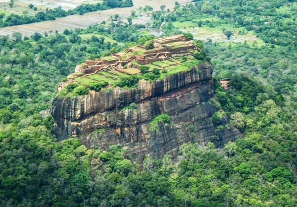 Palace on a huge rock in Sigiriya and the secrets of stone melting. - Travels, Europe, Asia, Tourism, Vacation, Relaxation, Peace, Planet, Longpost