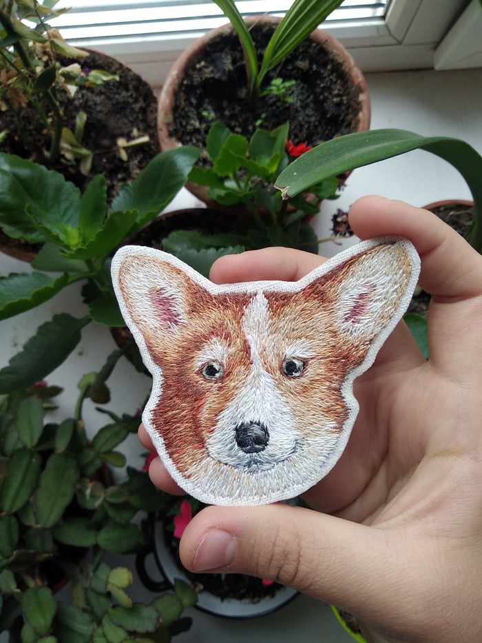 New brooch - My, Embroidery, Satin stitch embroidery, With your own hands, Brooch, Corgi, Hobby, Dog