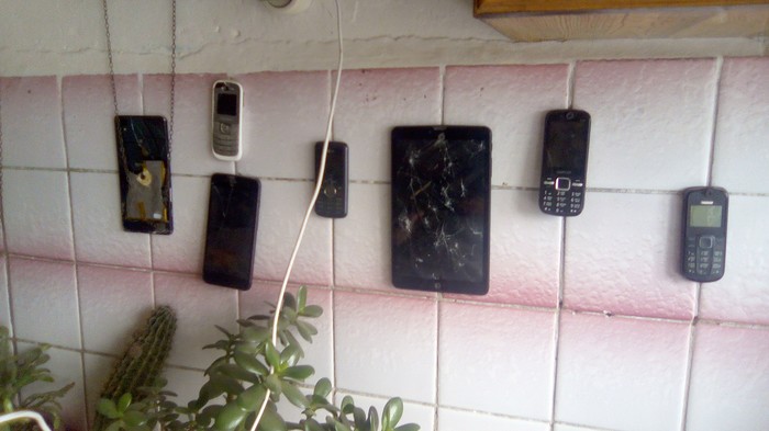 Гаджеткладбище.