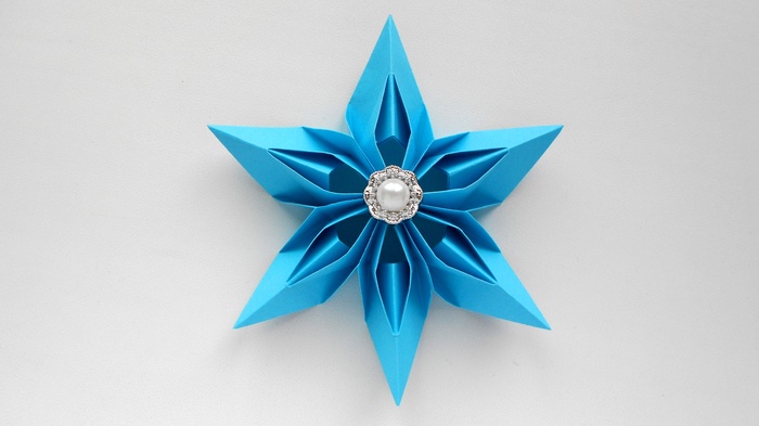 Как сделать цветок из бумаги