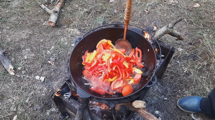 Chashushuli () in a cauldron. - My, Chashushuli, Kazan, Meat, Georgia, Spicy, Video, Recipe, Cooking, Video recipe