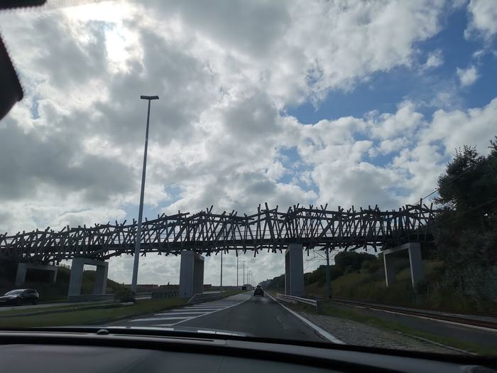 Is it possible to make a bridge out of shit and sticks? - Bridge, Bruges, Belgium, Longpost