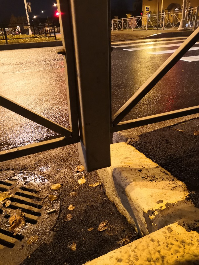 Такой вот заборчик в СПб | Пикабу