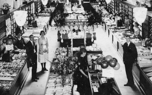 Inventor of price tags, sales, promotions and supermarkets. How did modesty help Frank Woolworth make millions? - My, Retail, Score, USA, Story, Longpost