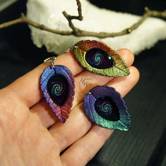 Space leaves. Polymer clay, resin. - My, Needlework without process, Polymer clay, Leaves, Pendant, Longpost