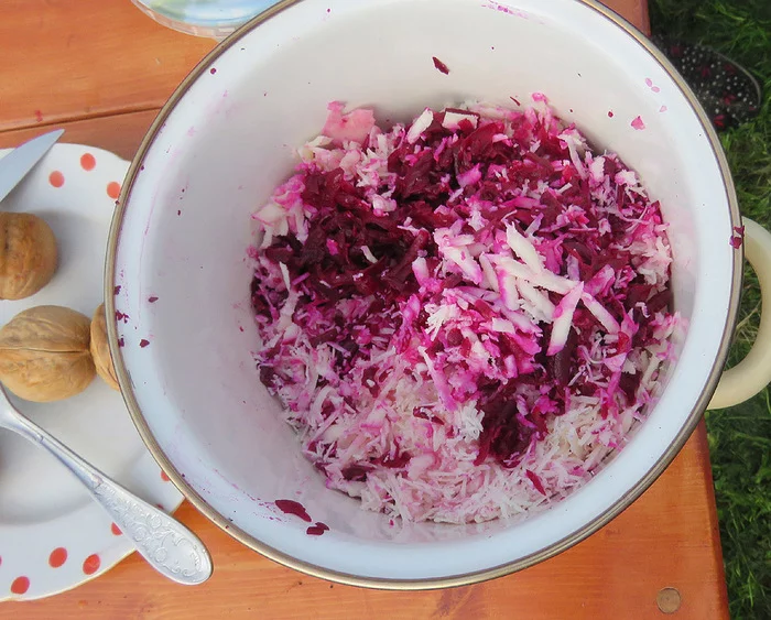 Return of Van Helsing. Making Van Helsing Salad - My, Van Helsing, Longpost, Cooking, Salad, Garlic, Beet, Recipe