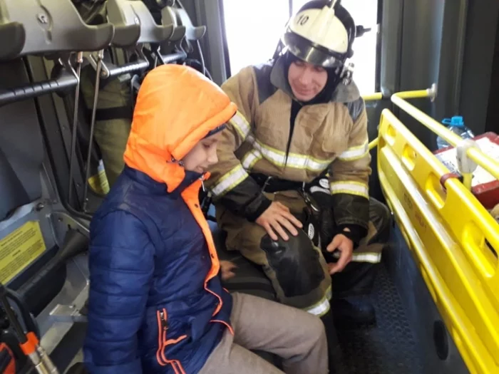 Rostov firefighters visited a child who called emergency services out of loneliness - My, news, Kindness, Good, Text