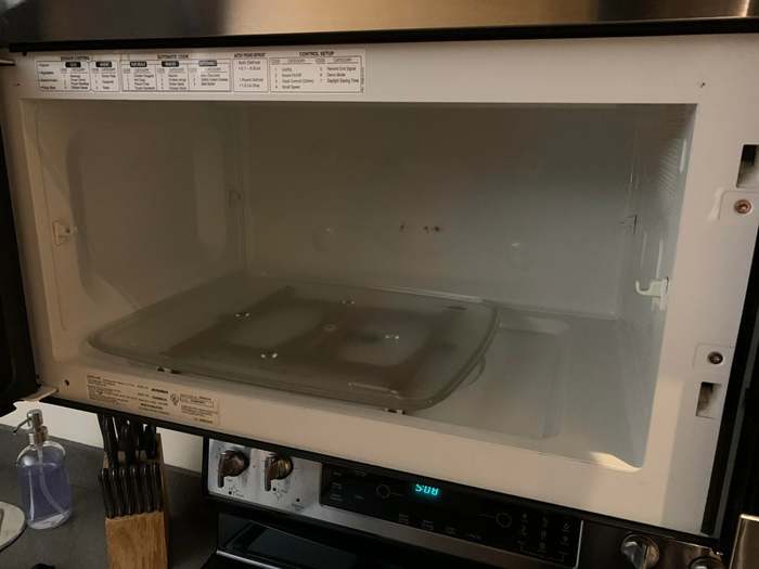 “The plate in this microwave does not rotate, but swings from left to right.” - Microwave, Microwave, Plate, Reddit