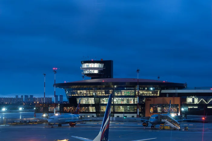 Airport travelers - My, The airport, The photo, Travels, Airplane, Longpost