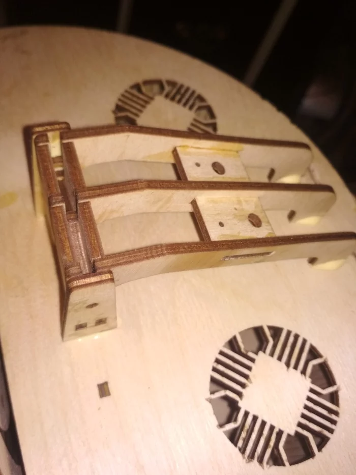Nerdy gurdy part three: glue strikes back - My, Wheeled Lyre, Hurdy gurdy, Laser cutting, Schizotech, Longpost