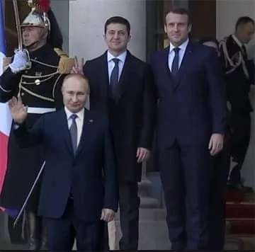 Photo for memory [Fake] - Paris, Emmanuel Macron, Meeting, The photo, Vladimir Putin, Vladimir Zelensky