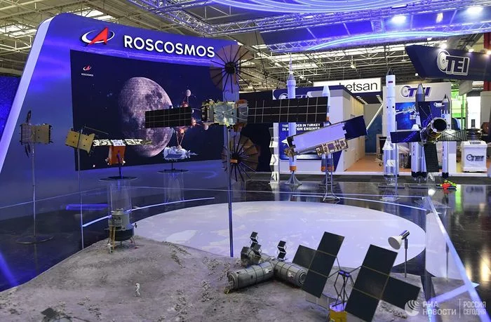 Тяжелый луноход включат в российскую космическую программу в 2020 году - Роскосмос, Луна, Дмитрий Рогозин, Луноход, Космос