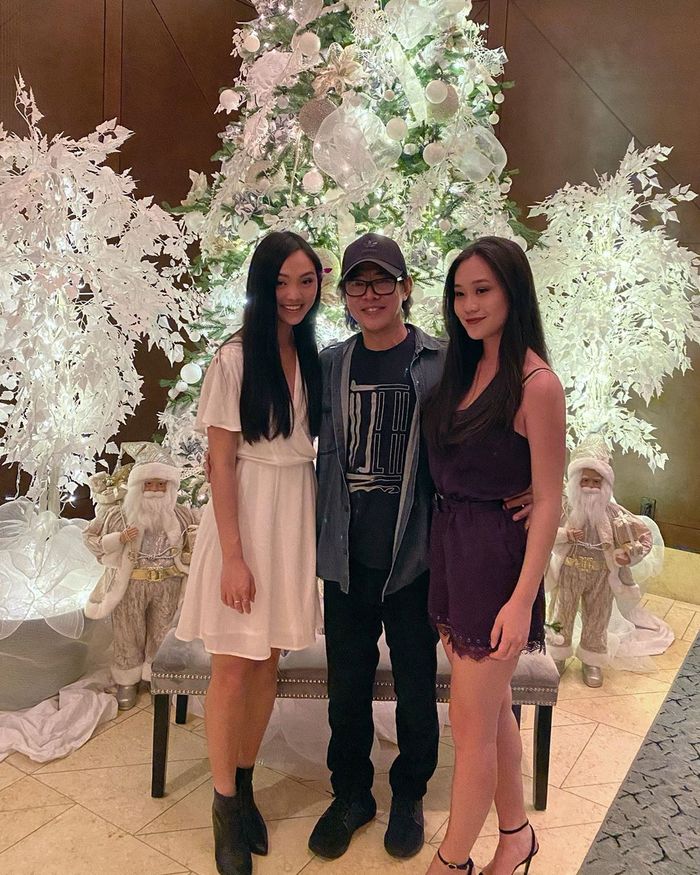 Jet Li and his daughters Jane and Jade wish Merry Christmas - Jet Li, Family, Asian cinema, Daughter, The photo, Christmas, Longpost, Celebrities