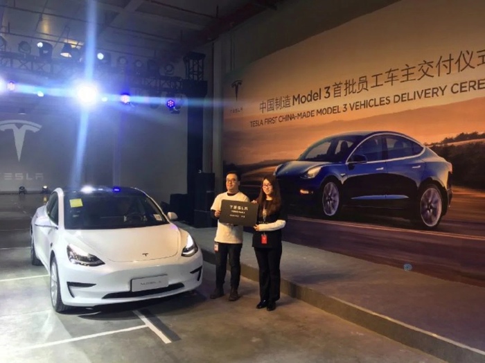 Tesla официально начала поставки Model 3 с новой Гигафабрики в Китае Tesla, Новости, Илон Маск, Китай, Электромобиль, Электротранспорт, Авто