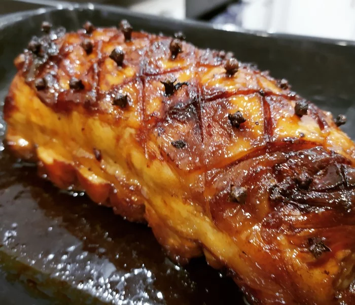 Christmas ham with a stunning glaze. Festive pork - My, Christmas, Pork, Meat, New Year, Old New Year, Holidays, Video, Longpost, Recipe, Cooking