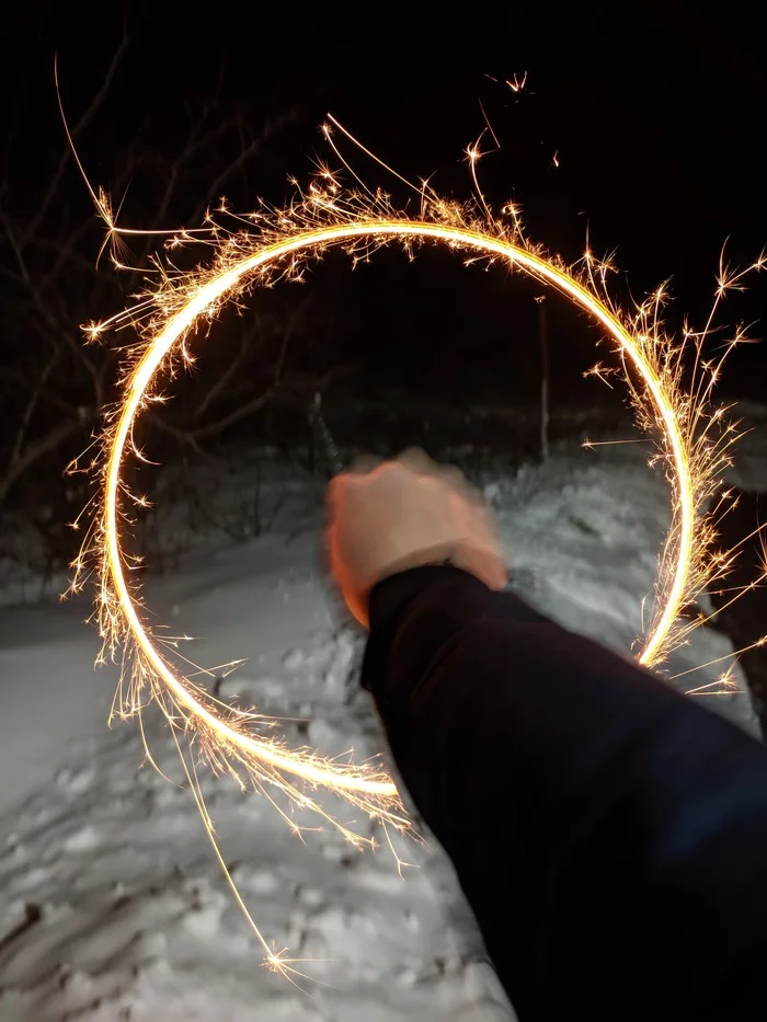 A bit of magic with sparklers - My, New Year, Bengal lights, The photo, Longpost, Freezelight