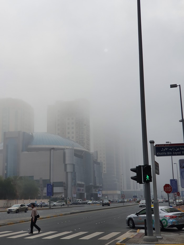Утренний туман в Абу Даби ОАЭ, Абу-даби, Туман, Ежик в тумане, Видео, Длиннопост, Вертикальное видео