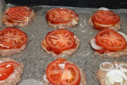 Cutlets in the oven with cheese, onions and tomatoes - My, Cutlets, Preparation, Instructions, The photo, Longpost, Recipe, Cooking