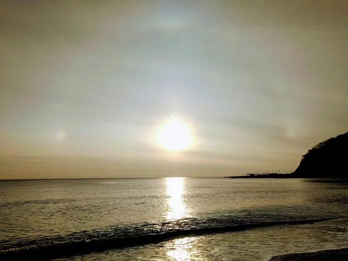 Halo over the Black Sea - My, Sea, The sun, Winter, Dzhubga