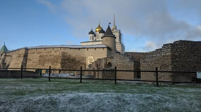 A few photos of the Kremlin from Pskov and Veliky Novgorod for your feed - My, Kremlin, Pskov, Velikiy Novgorod, Mobile photography, Longpost, Fortification