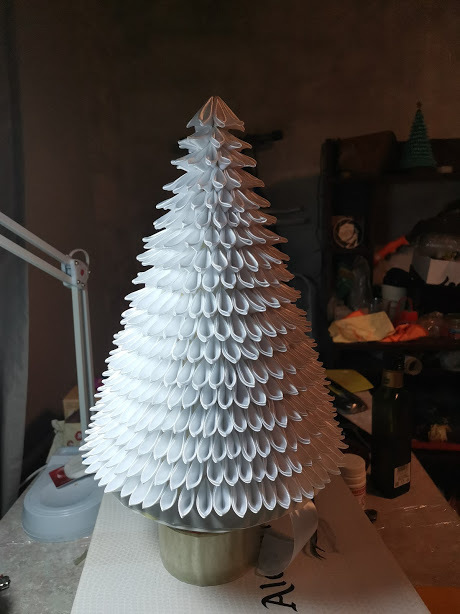 Как сделать новогоднюю елку из бумаги
