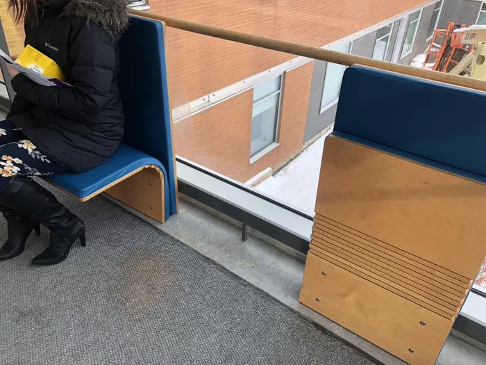 Складные стулья в больнице